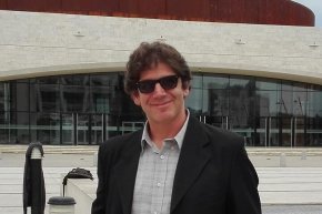 Ezequiel Asquinasi: "Los fuegos artificiales solo los pueden utilizar los mayores de 16 a&ntilde;os"