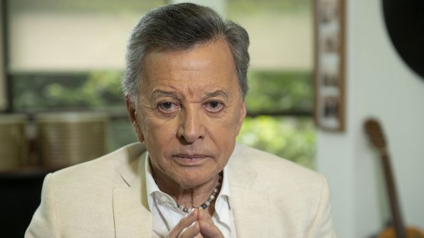 Palito Ortega: “A los 16 años me subí a un tren, y todavía me acuerdo del último abrazo de mi viejo”