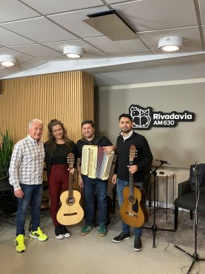 Es argentina y canta chamamé en portugués
