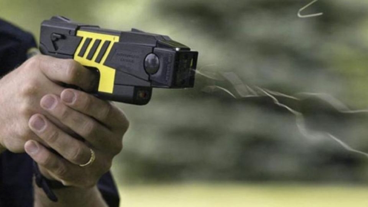 Alex Zunca: "La pistola Taser es muy segura"