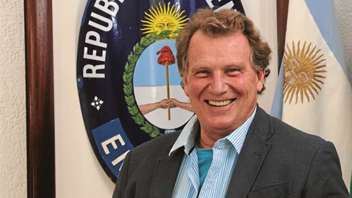 Ex embajador en Reino Unido: "Milei es el primer político argentino que pone la discusión Malvinas en contexto"
