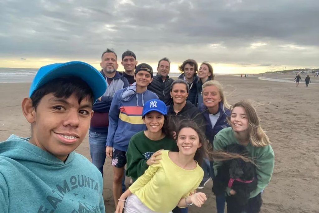 Jimena Landerreche, adoptaron a Tincho de 18 años que necesitaba un riñón: “Aprendí a disfrutar de las cosas sencillas”