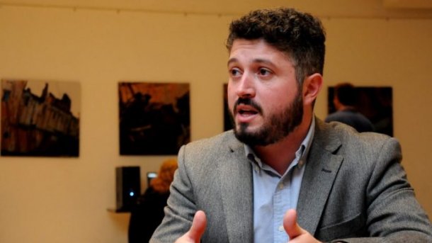 Sergio Siciliano: "Si el chico no aprende por más que regales títulos estará excluido del sistema"