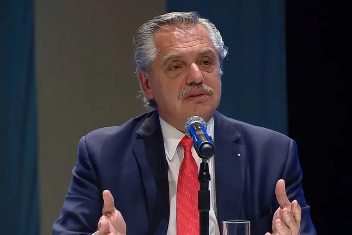 Alberto Fern&aacute;ndez tras las cr&iacute;ticas de Cristina Kirchner: "Nunca me hice el distra&iacute;do frente a la pobreza, la desigualdad ni la falta de trabajo"