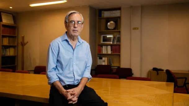 Juan Luis Bour: "Las cosas van con ajuste fiscal, con devaluación y reformas importantes"