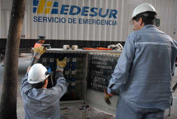 La Defensoría del Pueblo pidió que le quiten la concesión a una compañía eléctrica