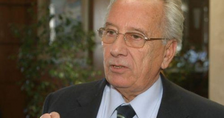 Hector Recalde: "Hay que tener mucho cuidado y mantener el empleo"