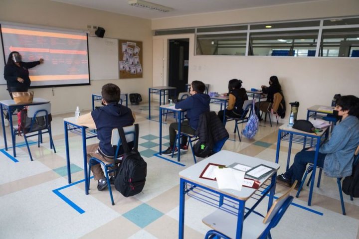 El barbijo ya no ser&aacute; obligatorio en las escuelas de la Ciudad