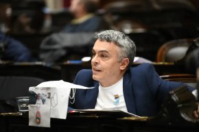 Esteban Paul&oacute;n: "Adorni ya no sirve m&aacute;s como funcionario"