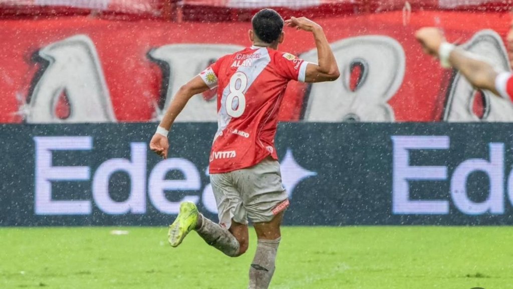 Alan Rodríguez: “El gol ante Instituto es el más lindo que hice con Argentinos Juniors”