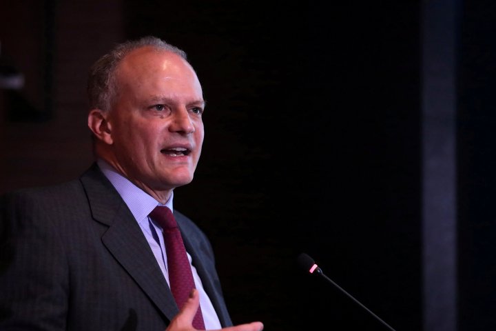 Alejandro Werner: "Lo que evitar&iacute;a un colapso es la expectativa de que este Gobierno ya se va"