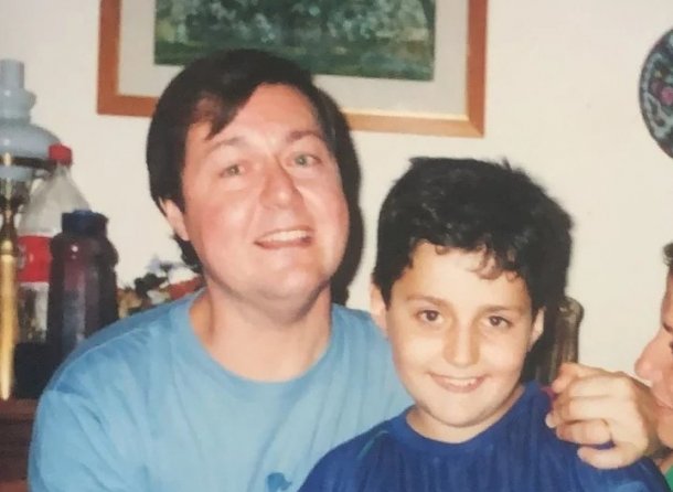 Su padre murió cuando tenía 15 años, pero "mis charlas con él siguen a través de un cuaderno que escribí con sus poemas"