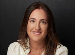 Daniela Hacker: "Toda la salud se sostiene en las espaldas de los m&eacute;dicos"