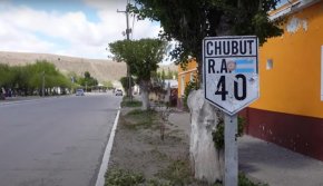 La costumbre de los "mensajes al poblador", por un fotógrafo de Río Mayo