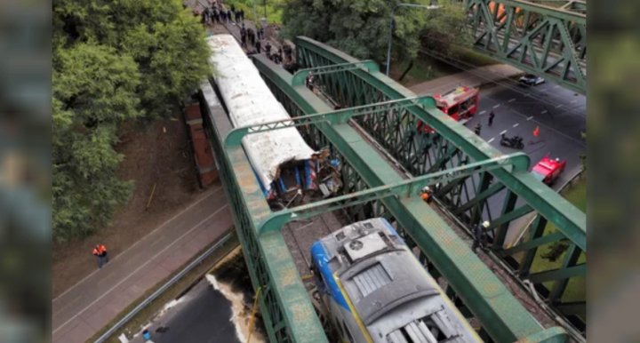 Presidente del Instituto Argentino de Ferrocarriles: "El choque fue un hecho espor&aacute;dico que dif&iacute;cilmente se repita"