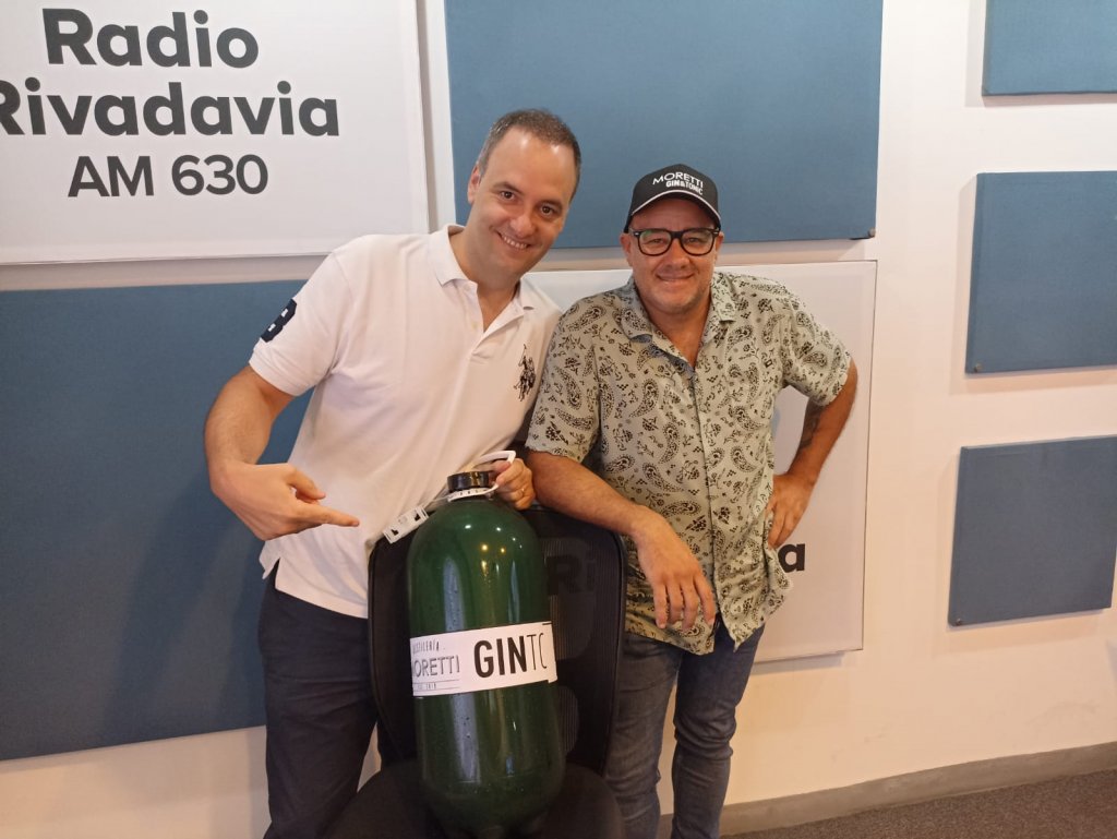 El gin, la bebida que cada vez se pone más de moda y sus secretos, revelados por un especialista