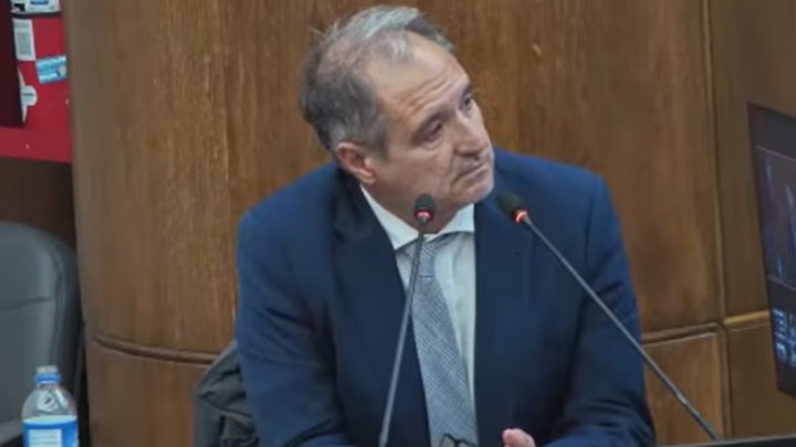 Diego Cabot: "Me pidieron que revele mis fuentes y me negu&eacute;"