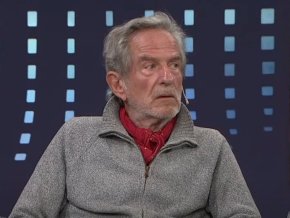 Pablo Alarcón: "Soy un solitario, disfruto de mi soledad y del silencio.  Me gusta encerrarme en mi casa"