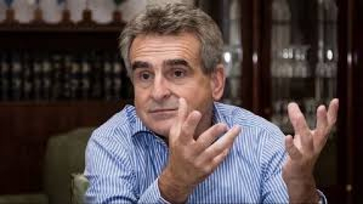 Agustín Rossi: &quot;Buscamos llegar al otoño con la población de riesgo inmunizada con la vacuna&quot;