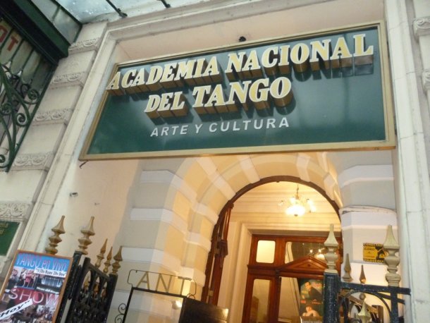Guillermo Elías: "Carlos Gardel grabó en cera de disco en Casa Tagini"