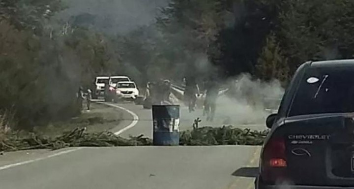 Susana Parra: "Es un grupo de personas que usan la bandera mapuche"