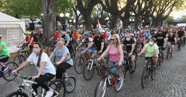 Mirtha Carruman: "Con la bicicleteada queríamos combinar la fe y el deporte"