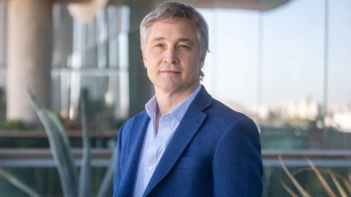 Fernando De Andreis: “Adorni no debería pasar un día más en el cargo”