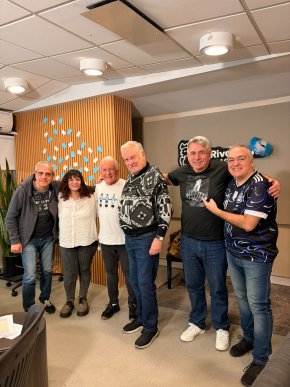 Visita de lujo en el estudio: Francisco Torn&eacute; y Pepe Col&aacute;ngelo