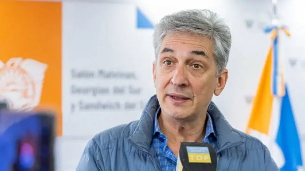 Bronca de los bomberos voluntarios con el viceministro de ambiente: "Se meten con nuestra honorabilidad"