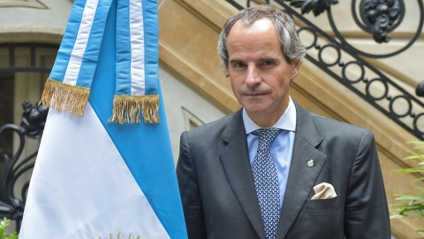 El director general de la OIEA declaró que “tratamos de evitar que los países que tienen una actividad nuclear importante no la utilicen para fines bélicos”