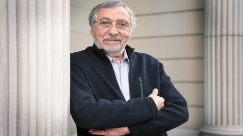 Luis Brandoni: "A mí me dan energía las cosas que me motivan y me siento en condiciones de afrontar pequeños desafíos"