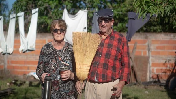 Pedro Castro: "Dicen que si barres de noche se te muere un familiar"