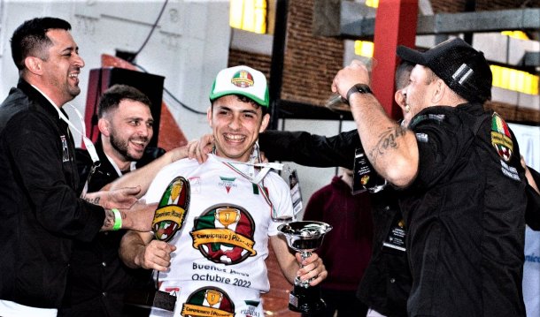Con 18 años se convirtió en el mejor pizzero de Sudamerica. Los secretos para hacer su pizza napolitana
