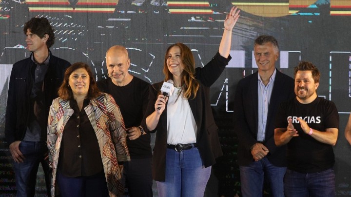 Pese a que el Gobierno logr&oacute; achicar la diferencia, Juntos por el Cambio consigui&oacute; una victoria a nivel nacional