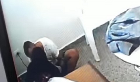 Juan Oyarzun: "Es bizarro, se besaron, sacaron una selfie, y tomaron mate"