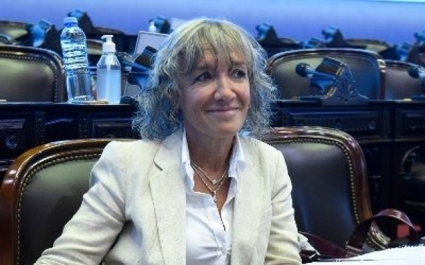 Mónica Frade: "Cristina Kirchner tiene varias jubilaciones que le permitirían pagar los vuelos"