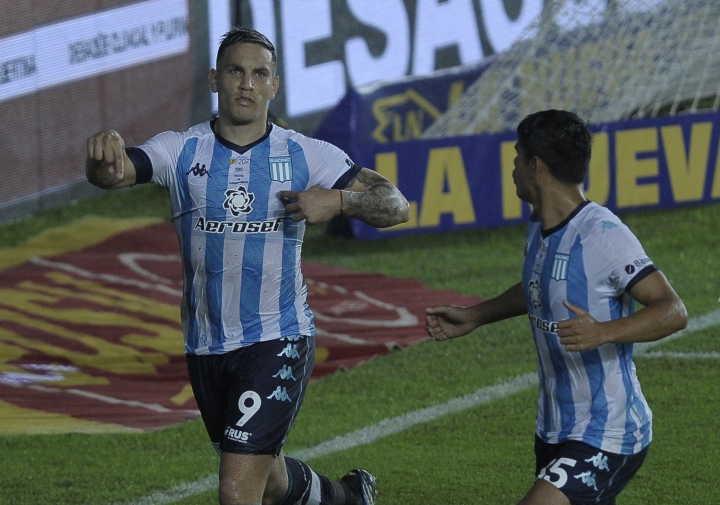 Racing venció a Independiente y se quedó con el clásico de Avellaneda