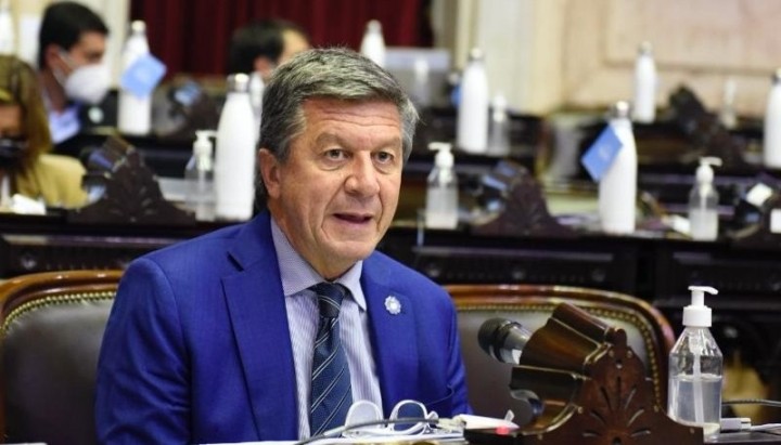 Gustavo Menna: "La prohibición de comprar pasajes en cuotas le da un golpe más al sector turístico"