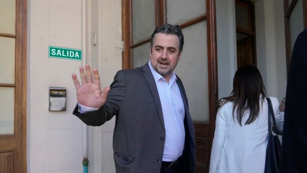El ministro de Seguridad de Santa Fe interrumpió la comunicación con Longobardi cuando le preguntó los nombres de las bandas