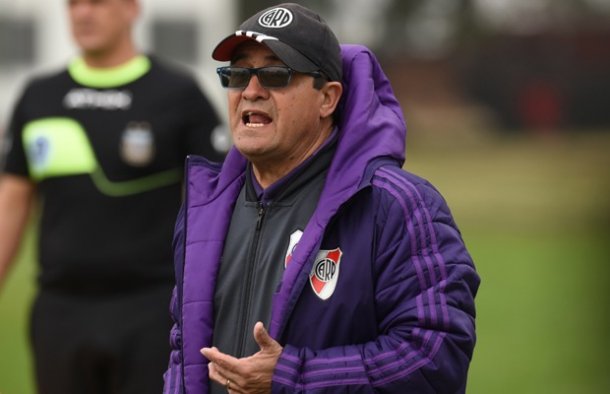 Jorge Gordillo: "El Diablito Echeverri es de esos jugadores únicos"