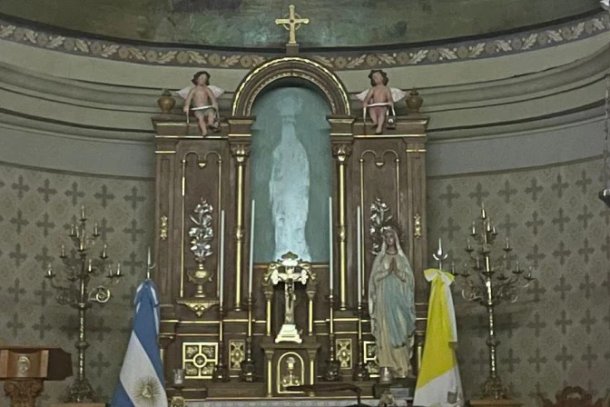 El santuario de la Virgen de Lourdes en Alta Gracia continúa recibiendo fieles año tras año