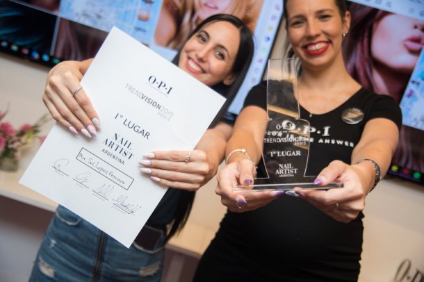 Sol Lopez es la argentina campeona del mundo en artes "sobre las uñas"