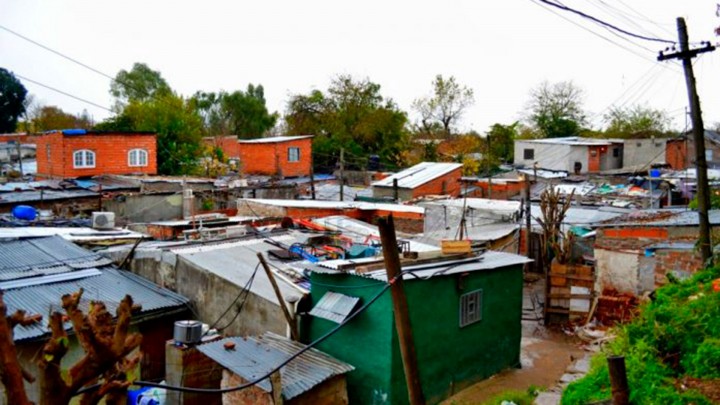 "Sal de la Tierra", el grupo dedicado a ayudar a las familias de Fiorito