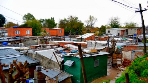"Sal de la Tierra", el grupo dedicado a ayudar a las familias de Fiorito