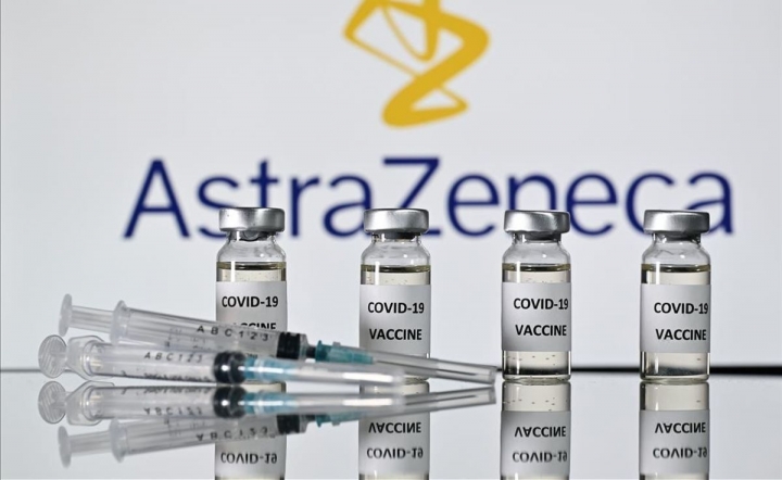 Desde Espa&ntilde;a aseguran que "la vacuna de AstraZeneca tuvo una prensa mal&iacute;sima, pero es segura y eficaz"