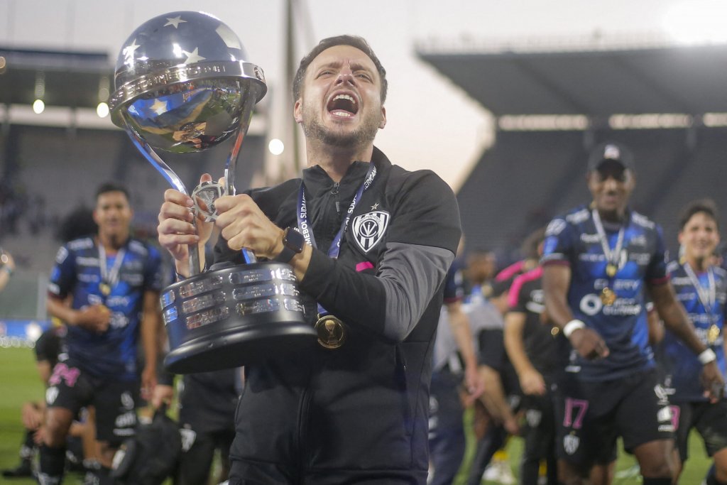 Martín Anselmi: "El fútbol es el deporte en equipo más individual del mundo"