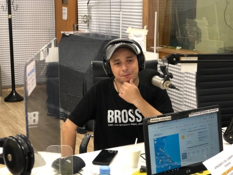 El Dipy: "Los políticos hacen que los odiemos"
