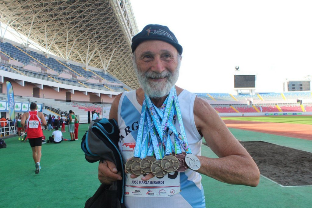 José María Berardi: "La gente que hace atletismo mejora su vida"
