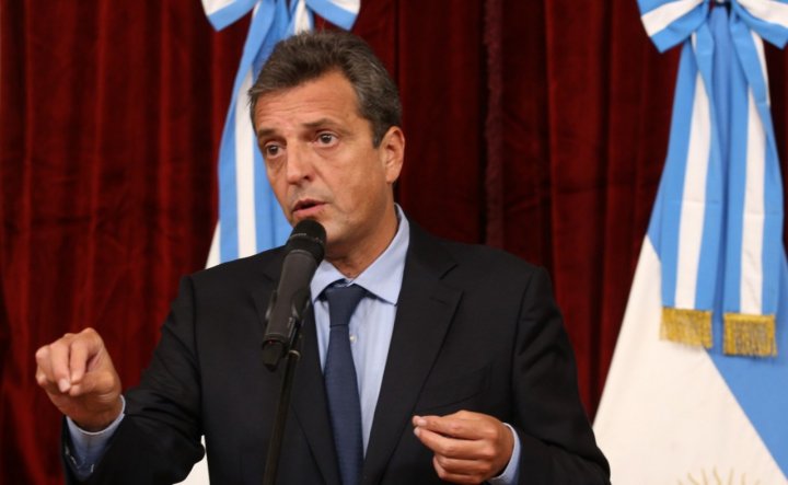 Massa pidi&oacute; un "gobierno unido y que dialogue con la oposici&oacute;n"