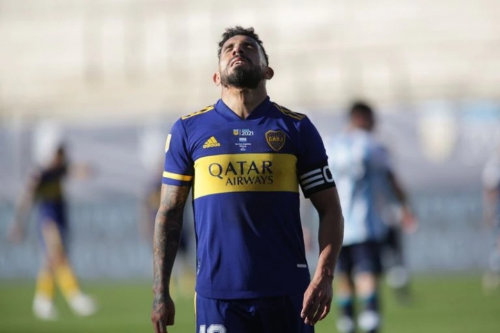 Carlos Tevez dará una conferencia de prensa donde anunciaría su salida de Boca